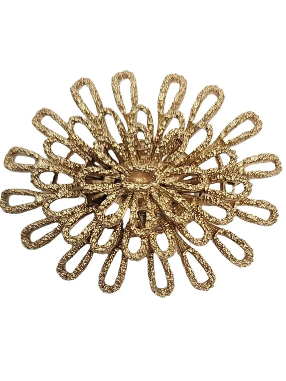 Trifari Gold-Tone Textured Layered Open Scalloped Edge Cluster Pin Brooch Signed